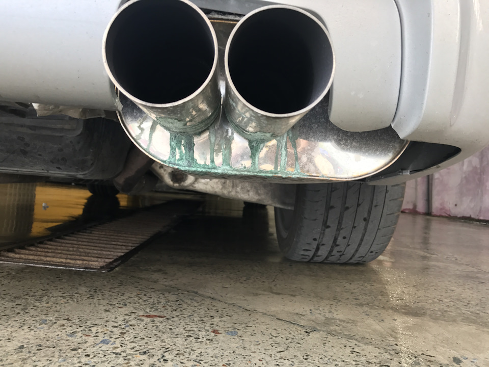 Новий акумулятор AGM + зарядний пристрій BMW 4
