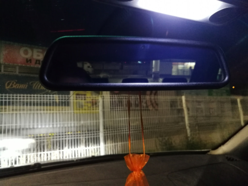 #34 Дооснащення опцією S431A. Внутрішнє дзеркало з автоматичним затмненням. 2