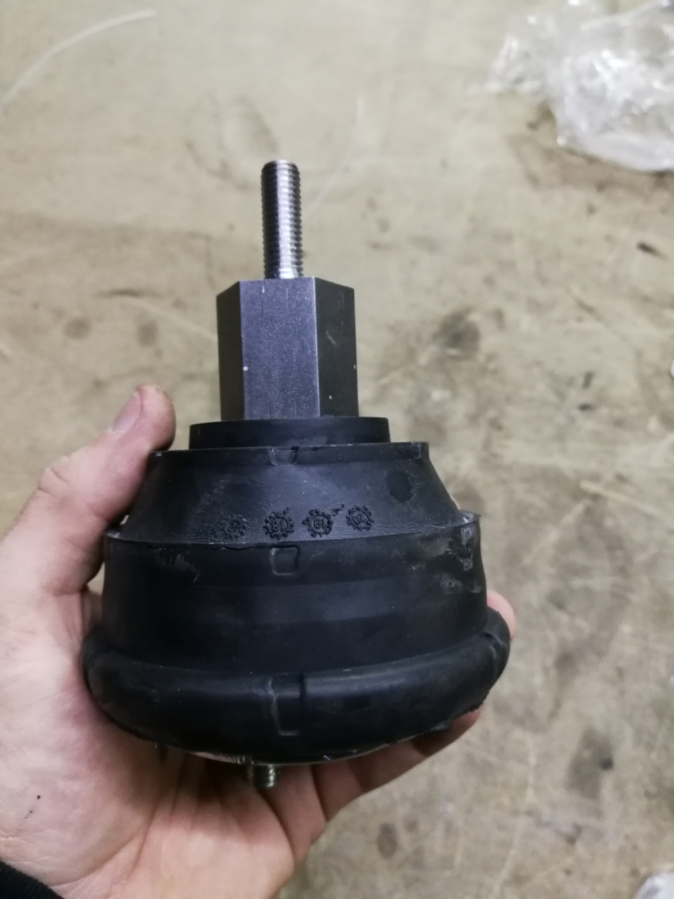 #40 Заміна подушки двигуна на подушку від BMW E36. 5