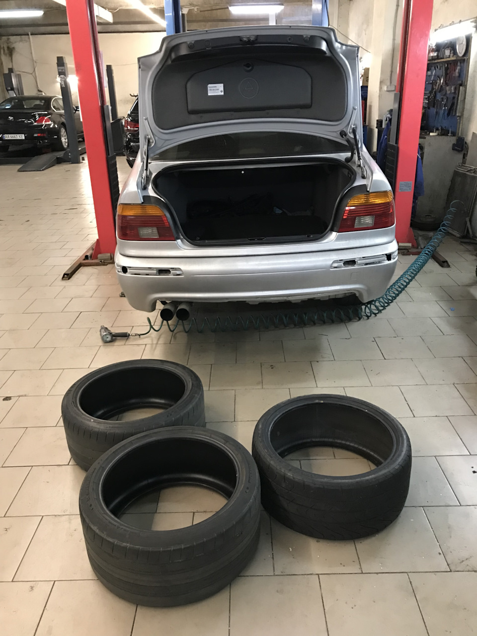 #49 Електро вентилятор E70 та downpipe 1