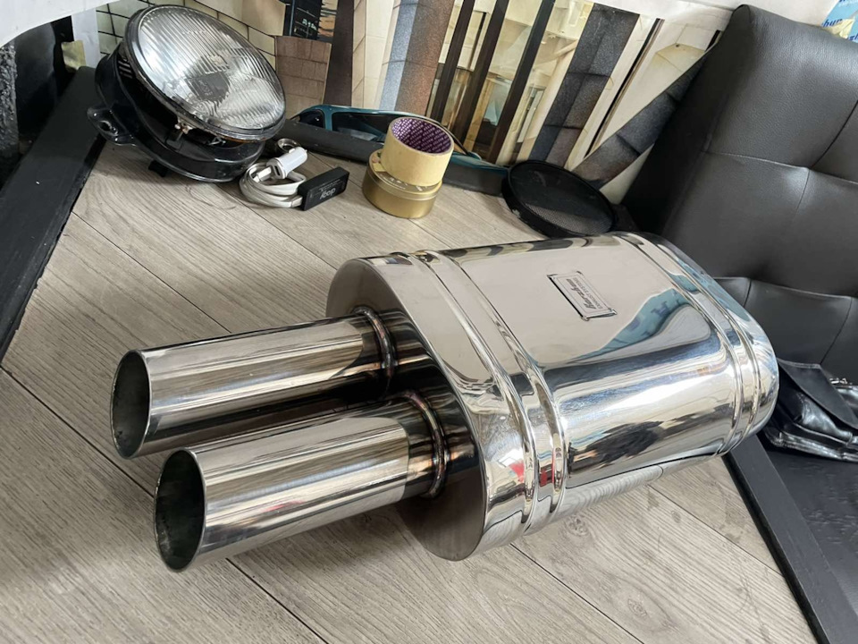 Банку від Korshun Exhaust System 3