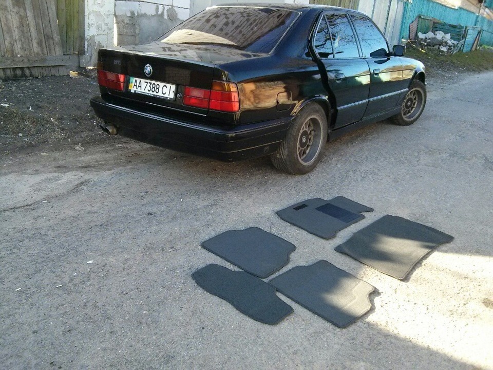 Купив ворсові килимки (халявний магазин автоаксесуарів) 1