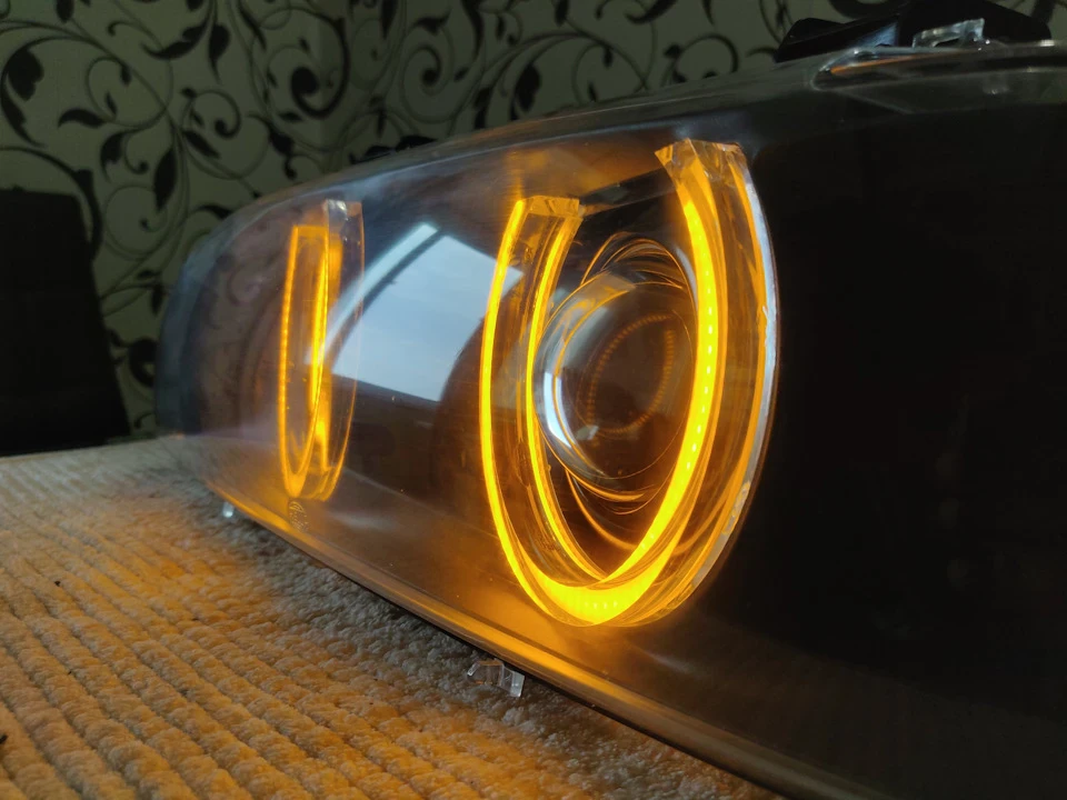 Hella Black bi-xenon Hella 5 тизер
