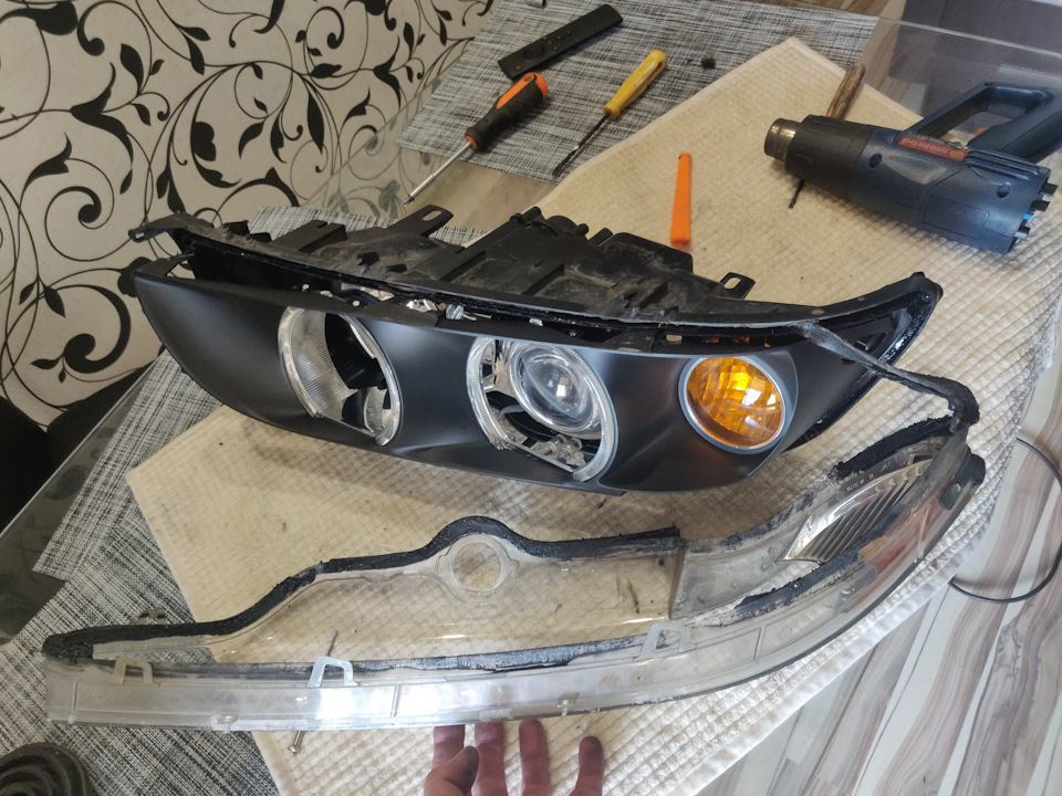 Hella black лінзи Hella5 bi-xenon та Angel Eyes DRL 3