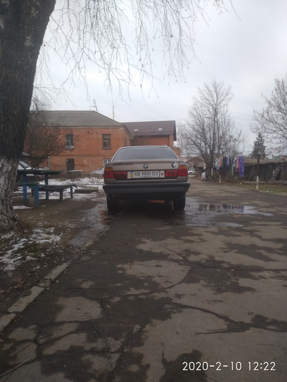 Нам 1 рік : або Плани на майбутнє Скромняги 4