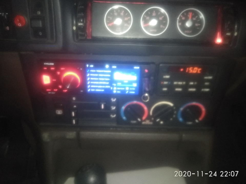 Вибір магнітоли в БМВ Е34 2