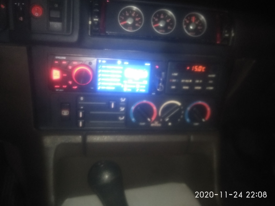 Вибір магнітоли в БМВ Е34 1