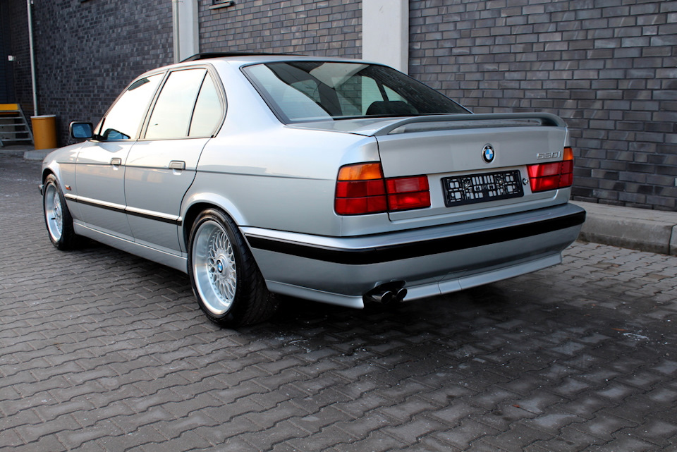 Японка Е34 V8 31.000км 5