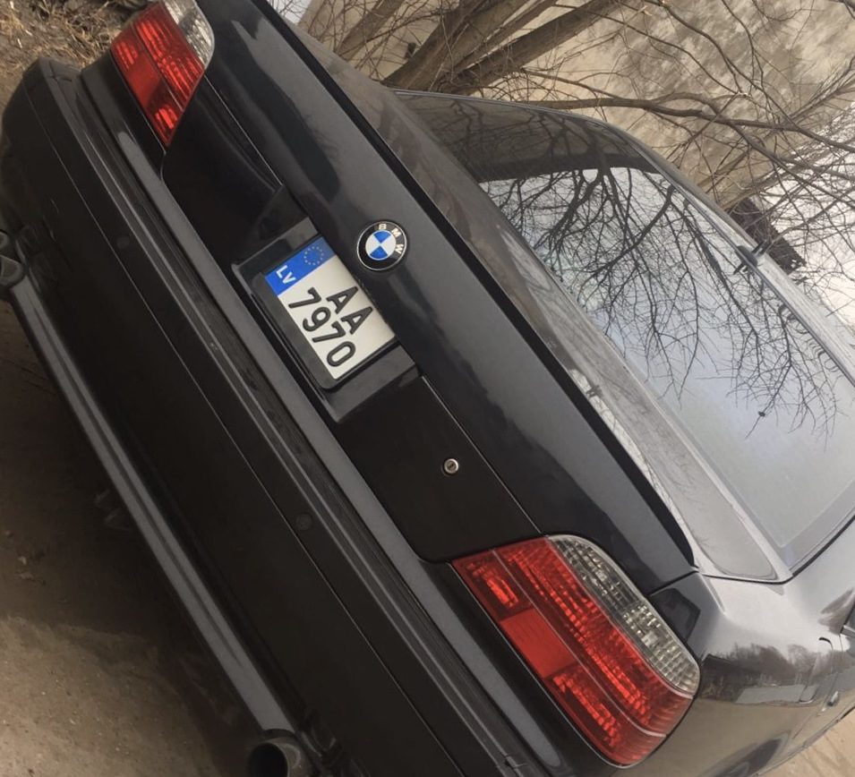 держ. номери трохи менше американців))) 1