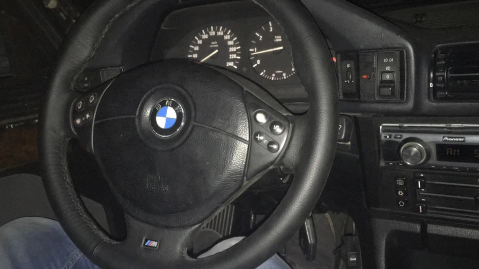 Встановив ніштяк м5 кермо Рестайл з е39