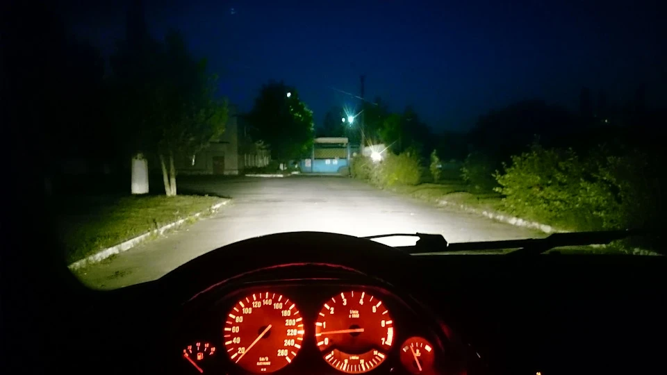 Замінили лобове скло