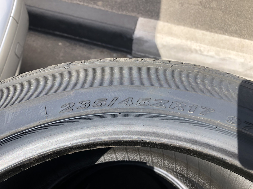 Літні тапки. R17 66 Style 8/9J. Nexen Nfera Su1 235/45, 255/40. 4