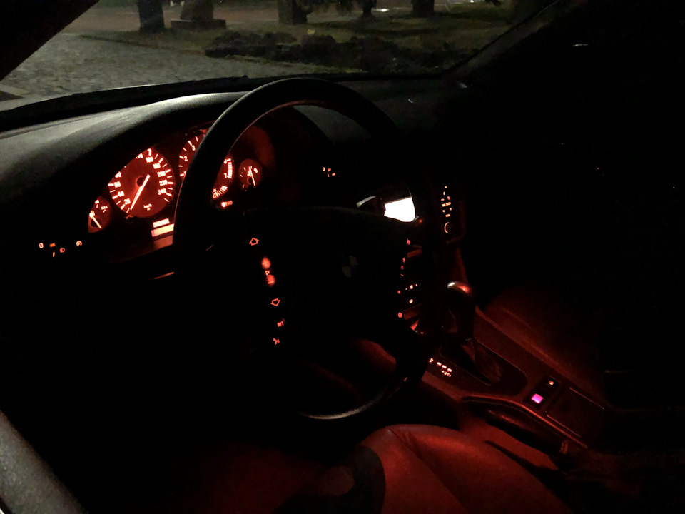 Ніч це її стихія. Ultimate Driving Machine. In the night 5