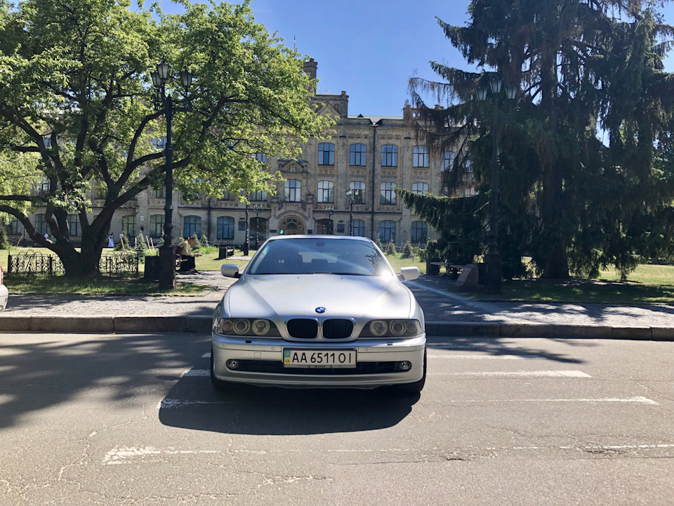 Вісімнадцятирічна BMW у деталях. 1