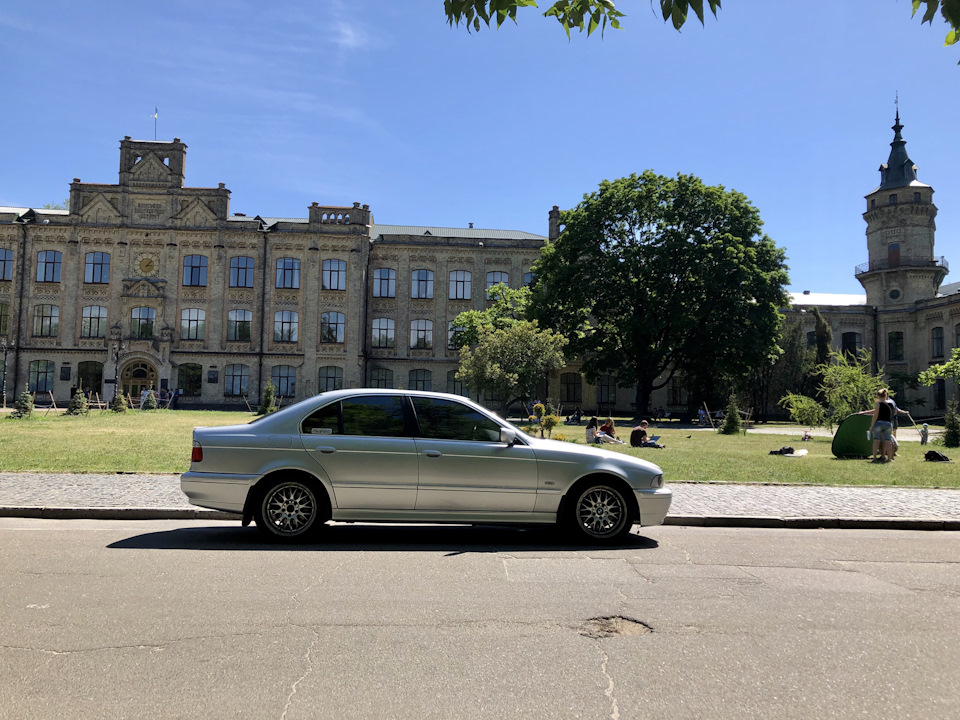 Вісімнадцятирічна BMW у деталях. 4