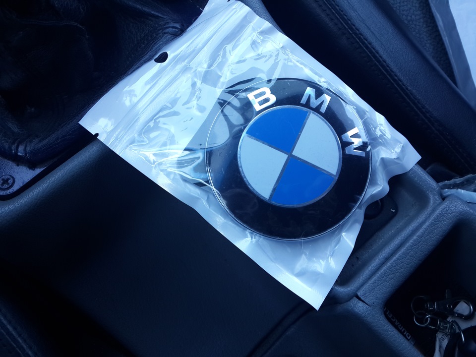 Емблема BMW 2