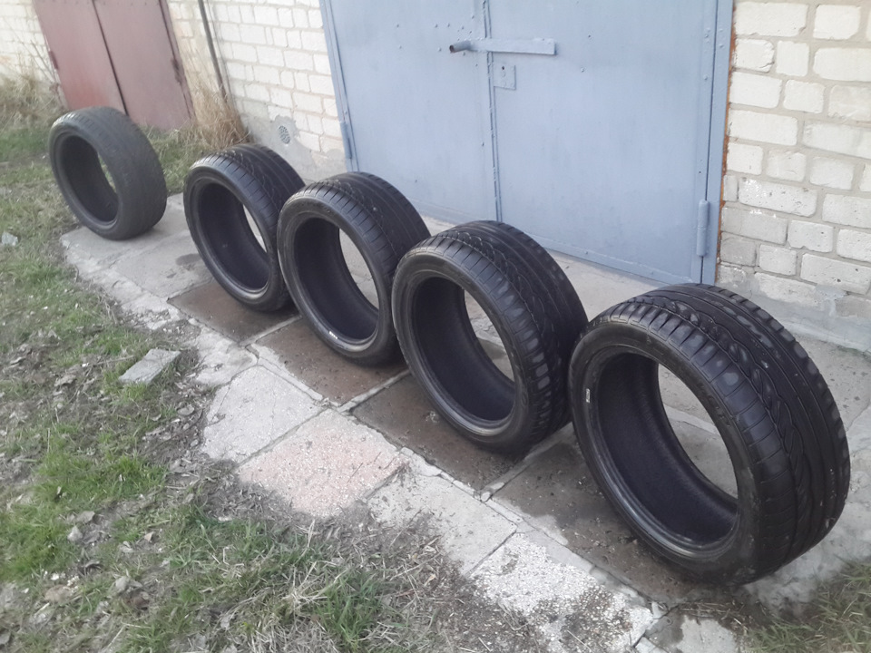 Продам комплект гуми 1