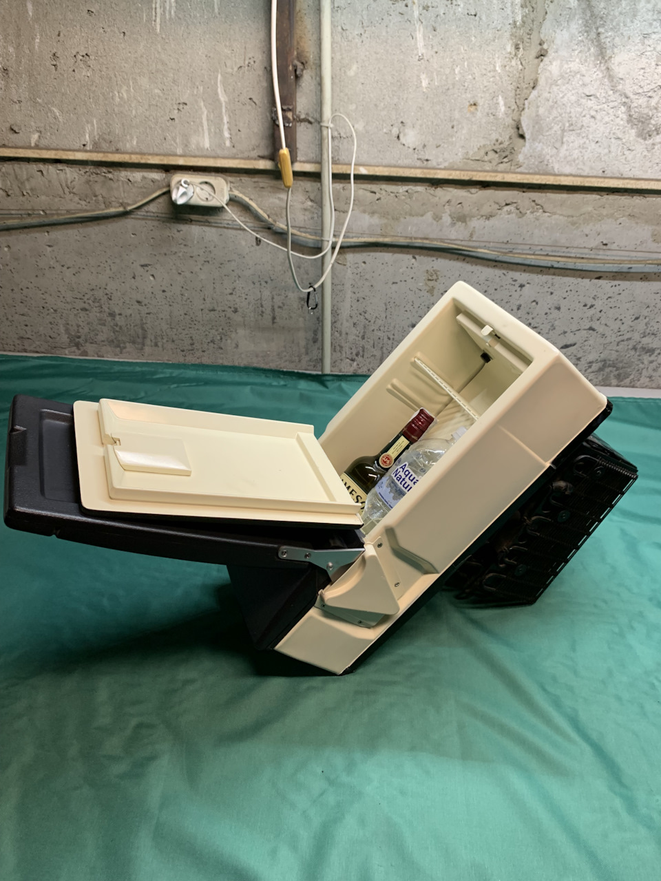 Холодильник (Kühlschrank) для BMW e34;e32 2
