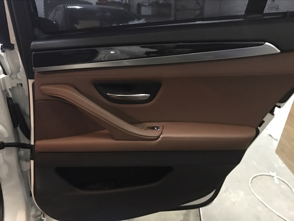 Bmw f10 задні карти під Harman Kardon 4