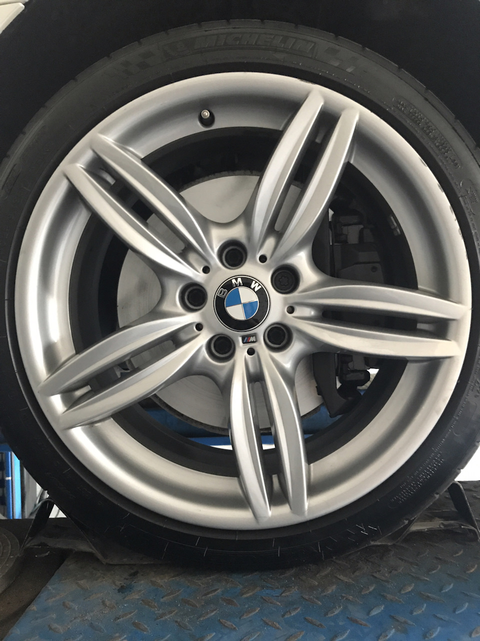Заміна гальм на 530d/535i 5