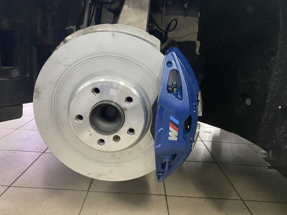 BMW F06 ГАЛЬМА ВІД G30 2