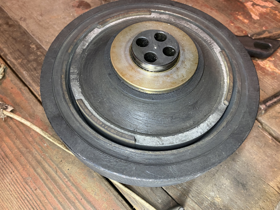 Демпфер шків крутильних коливань m67 3