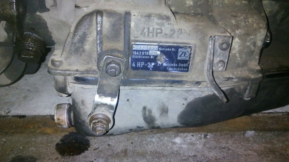 АКПП 4HP22, МКПП 1