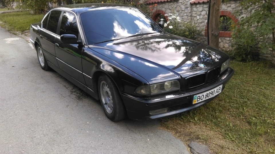 Покупка автомобіля BMW 730… 2