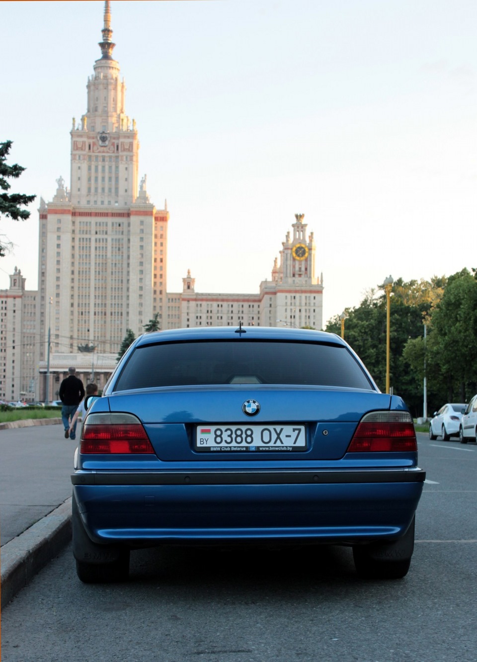 Зустріч. BMW 7 series MONTE-CARLO BLAU 4