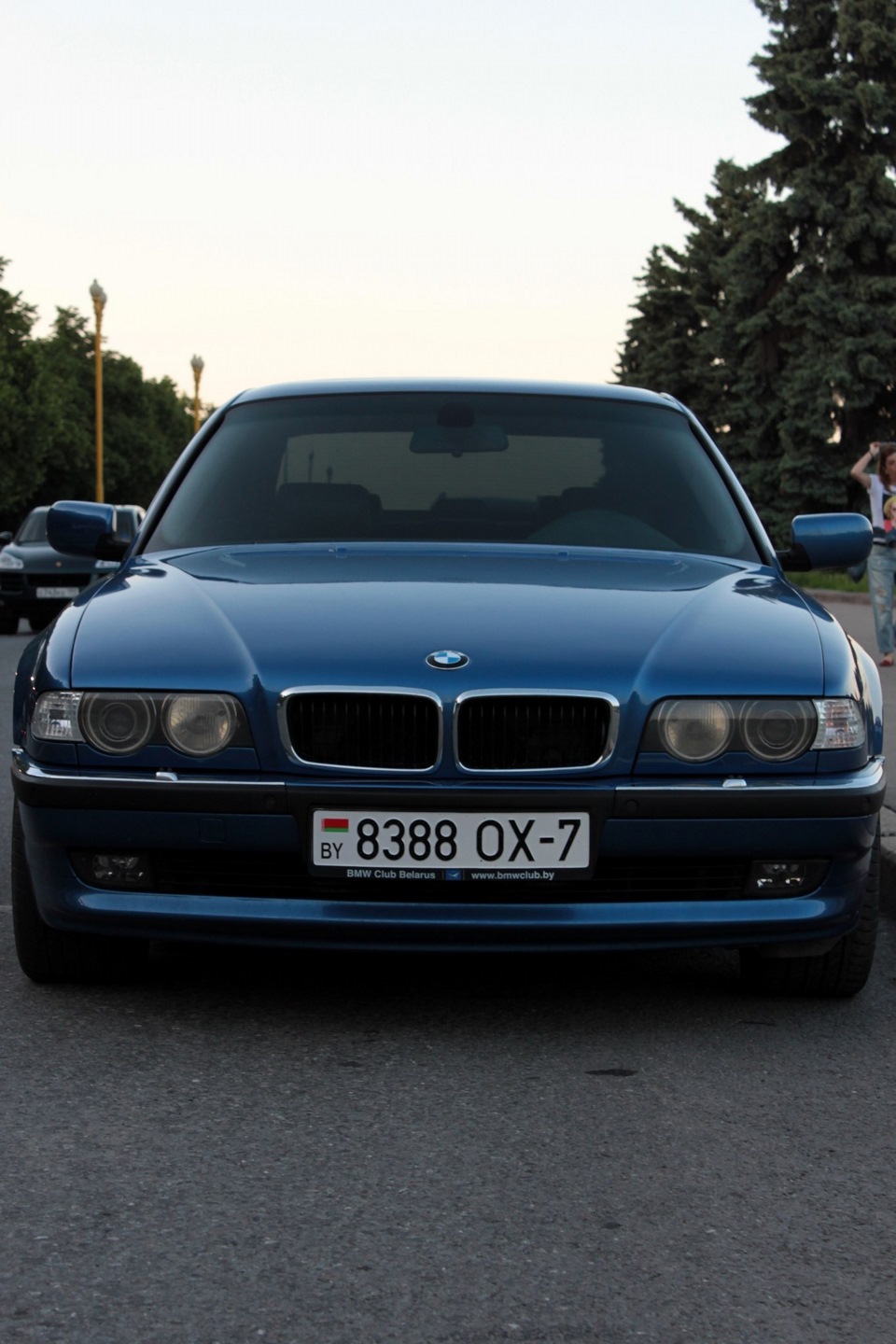 Зустріч. BMW 7 series MONTE-CARLO BLAU 3