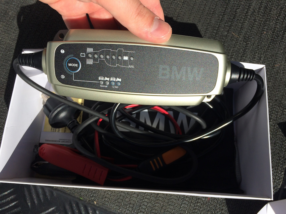 Зарядний пристрій BMW 61432408592 (оригінал) 1