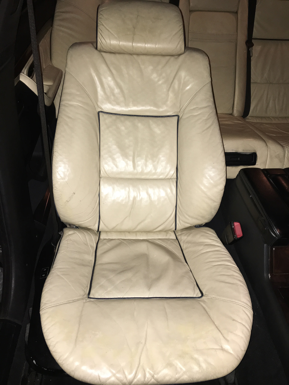 Перетяжка салона BMW e38 2