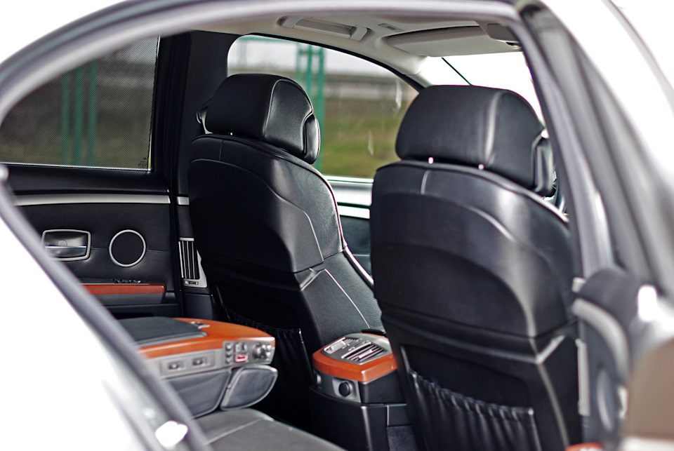 Вигляд зсередини. BMW 7-er Series 4