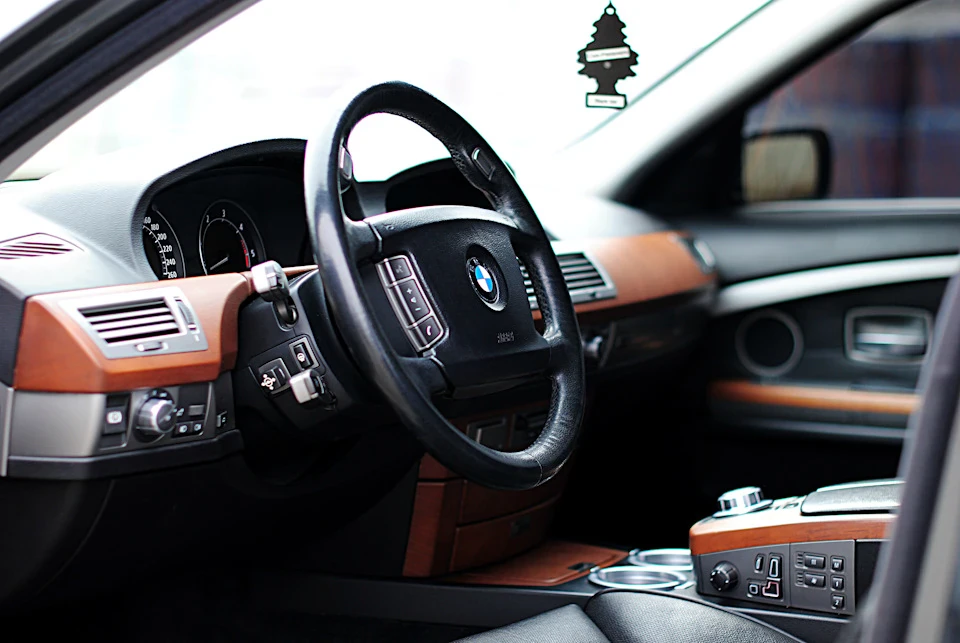 Вигляд зсередини. BMW 7-er Series