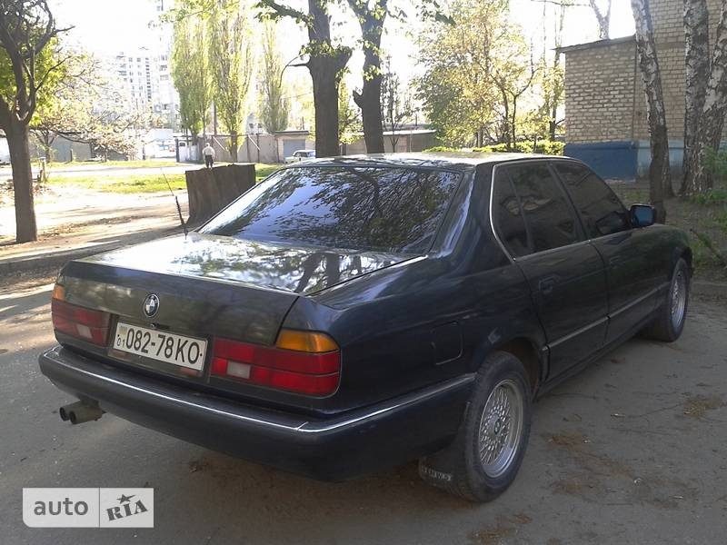 Запчастини б/в на продаж BMW e32 735 4
