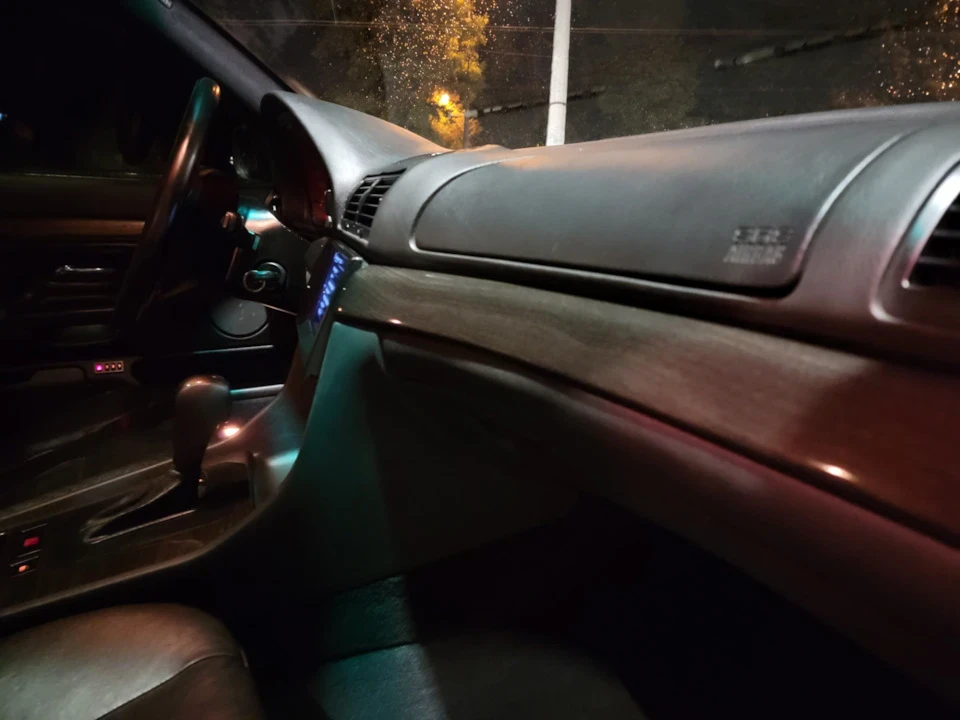 Продам свою E38 735i.