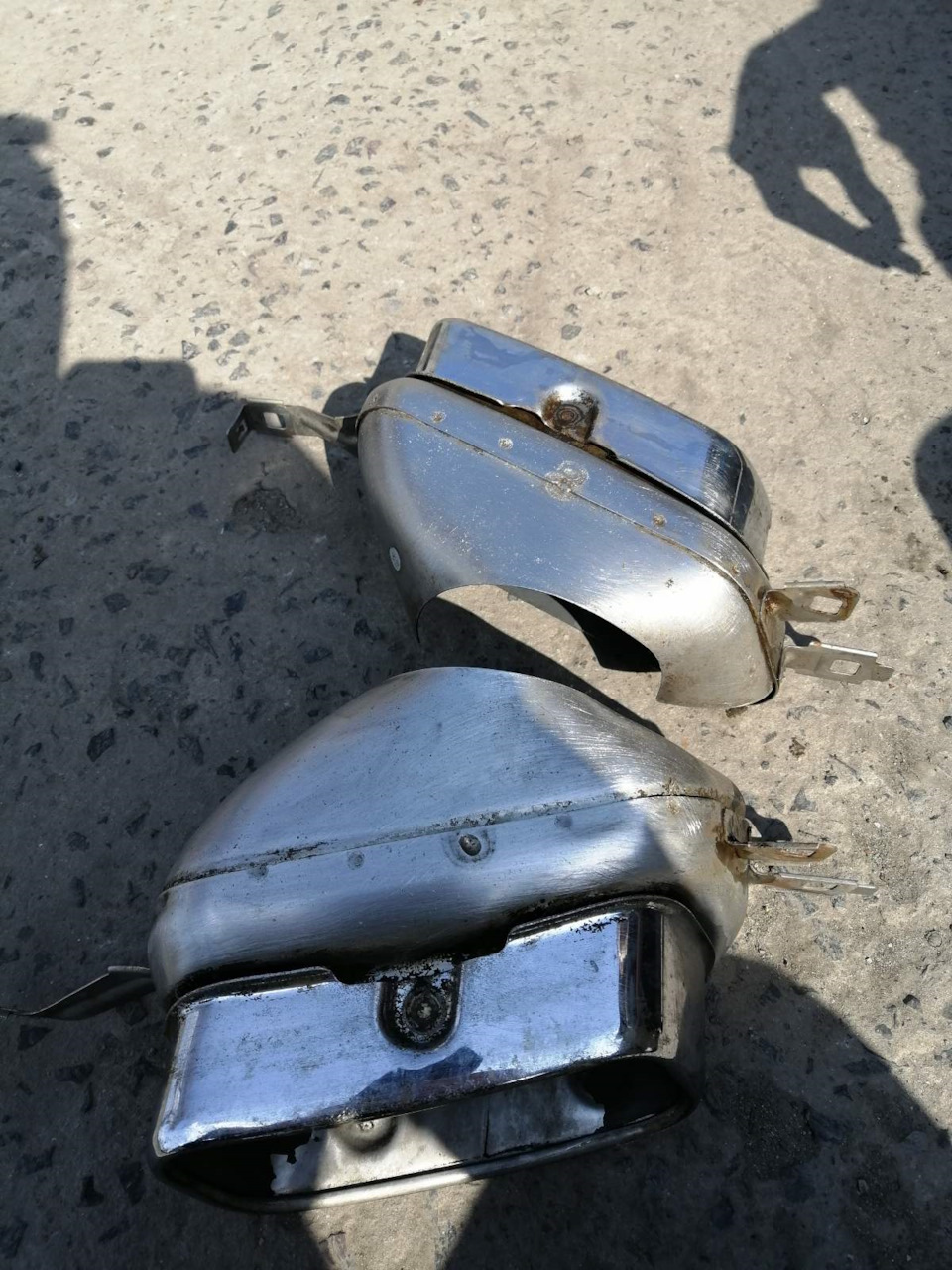 Красуємо насадки вихлопу в чорний глянець. 2