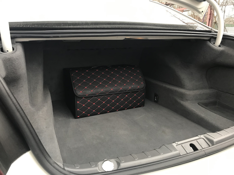 Leather trunk organizer with red diamond stitching, або саме так його знайшов) 1