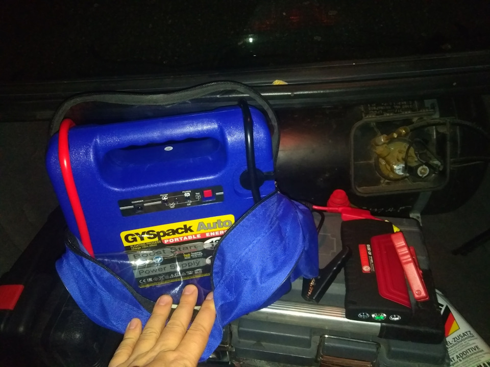 e38 4.4 m62b44tu vs пуско-зарядні (GYSPack Auto, Intertool AT-3010) 1