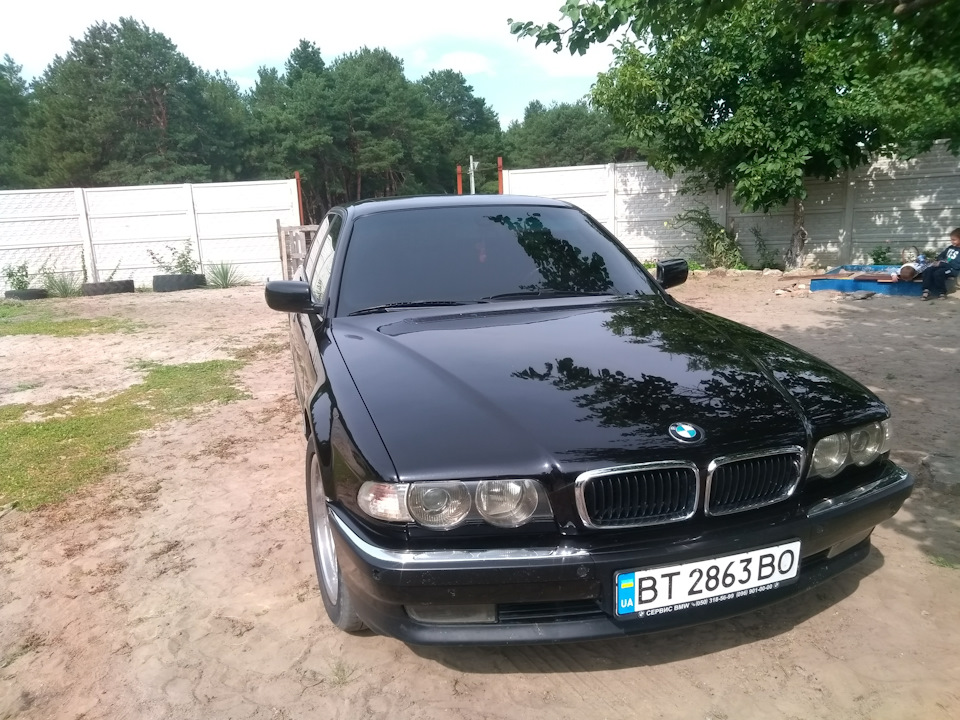 Помив і полірнув твердим воском 4