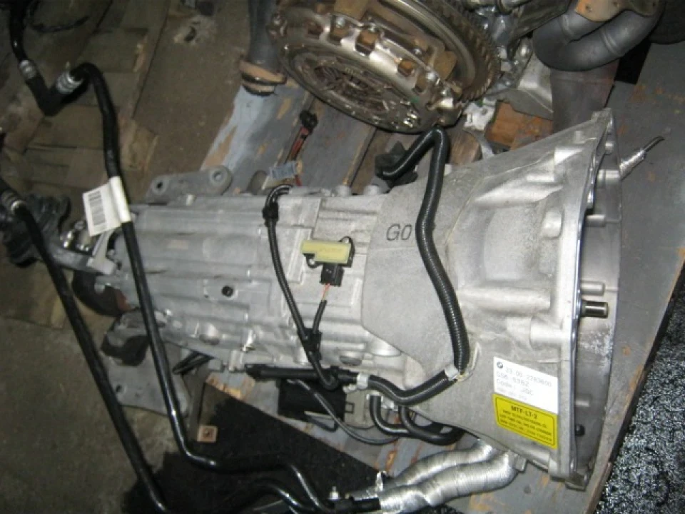 BMW 750+manual gearbox