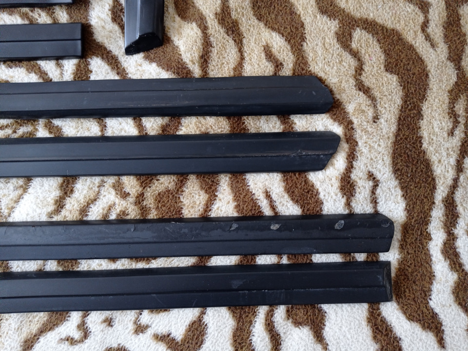 Продам молдинги Е32 Long Shadow 5
