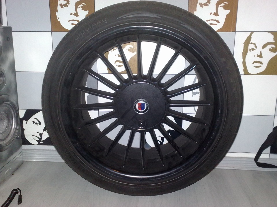Продам оригінальні колеса Alpina Classic R18 5