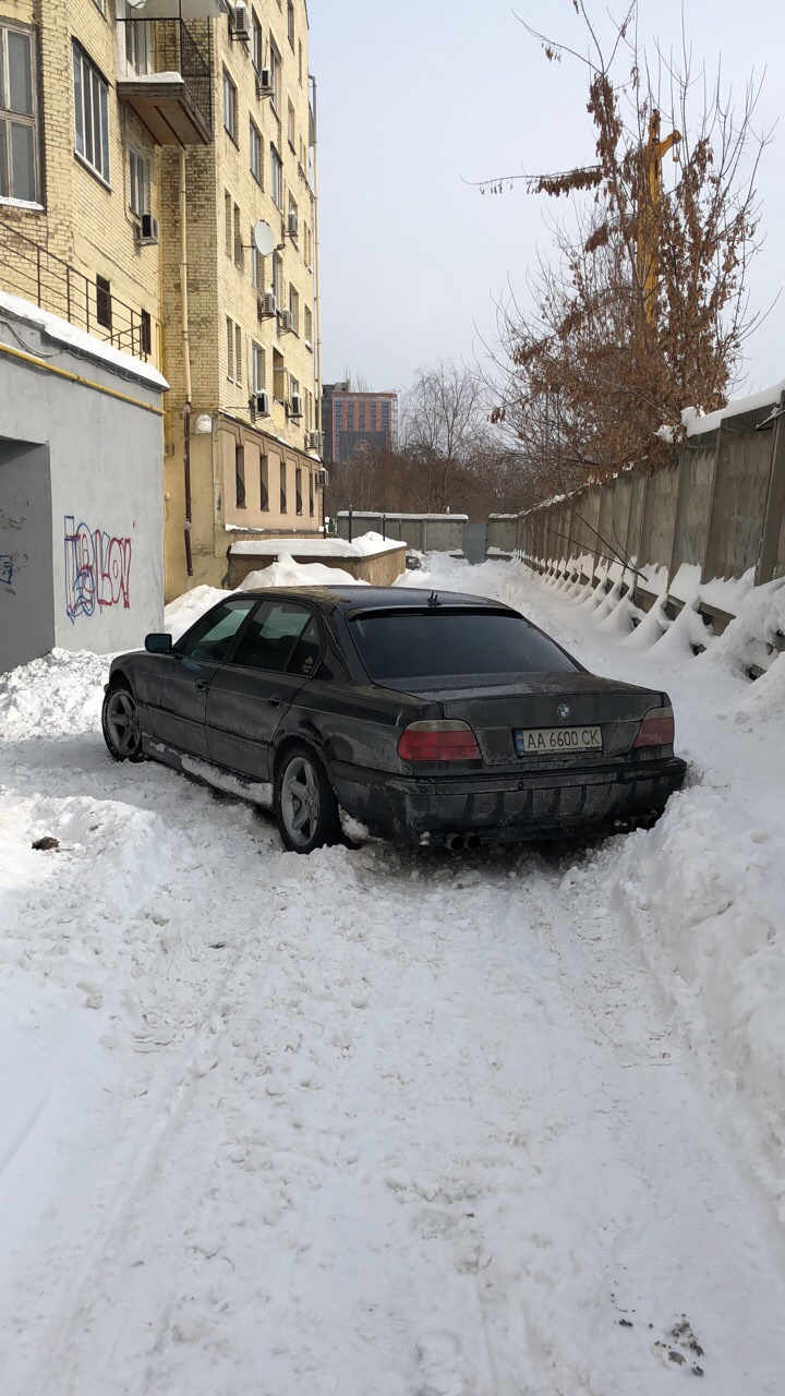 Зіпсоване воскресіння (грібаний сніг) 1