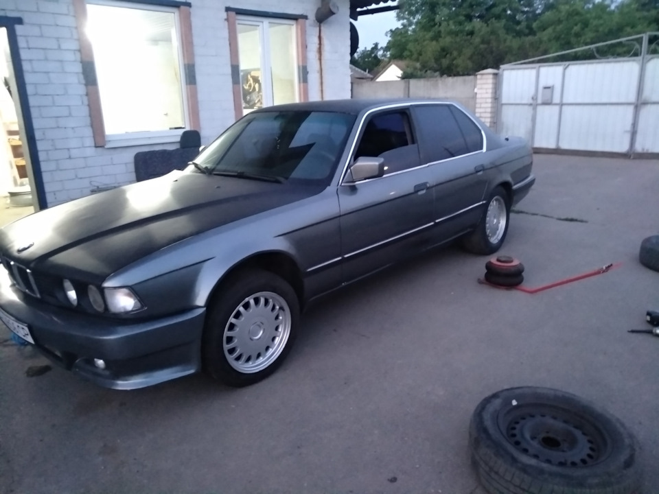 R16 e38 1