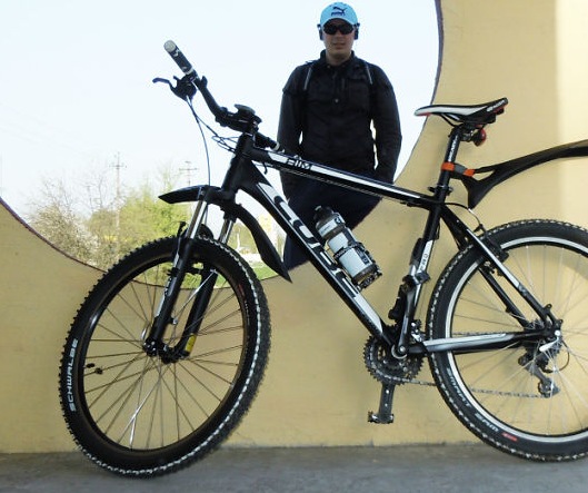 CUBE AIM 2011 black matt 1
