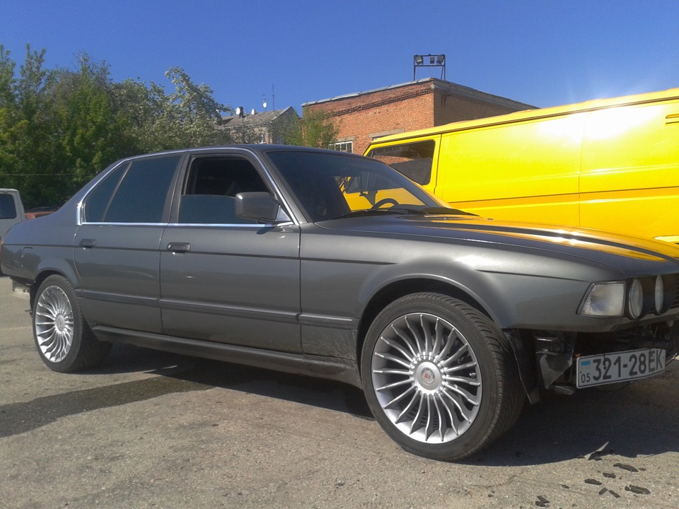 Епічна покупка BMW 750 Денисом 4