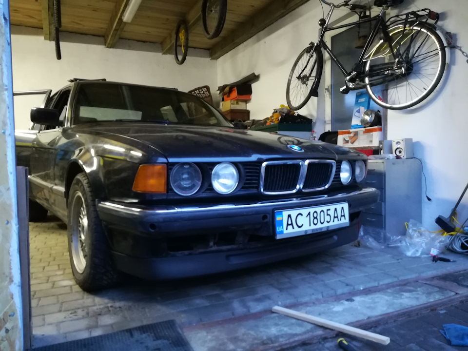 Губа від VW Golf 3 GTI/VR6 на BMW e32 2