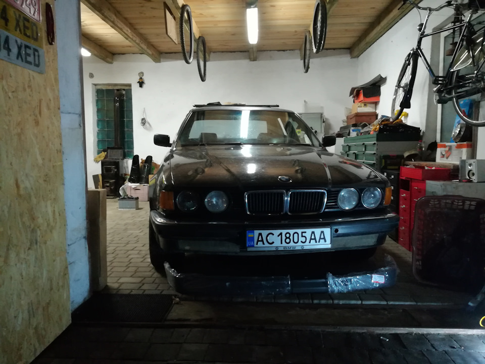 Губа від VW Golf 3 GTI/VR6 на BMW e32 1