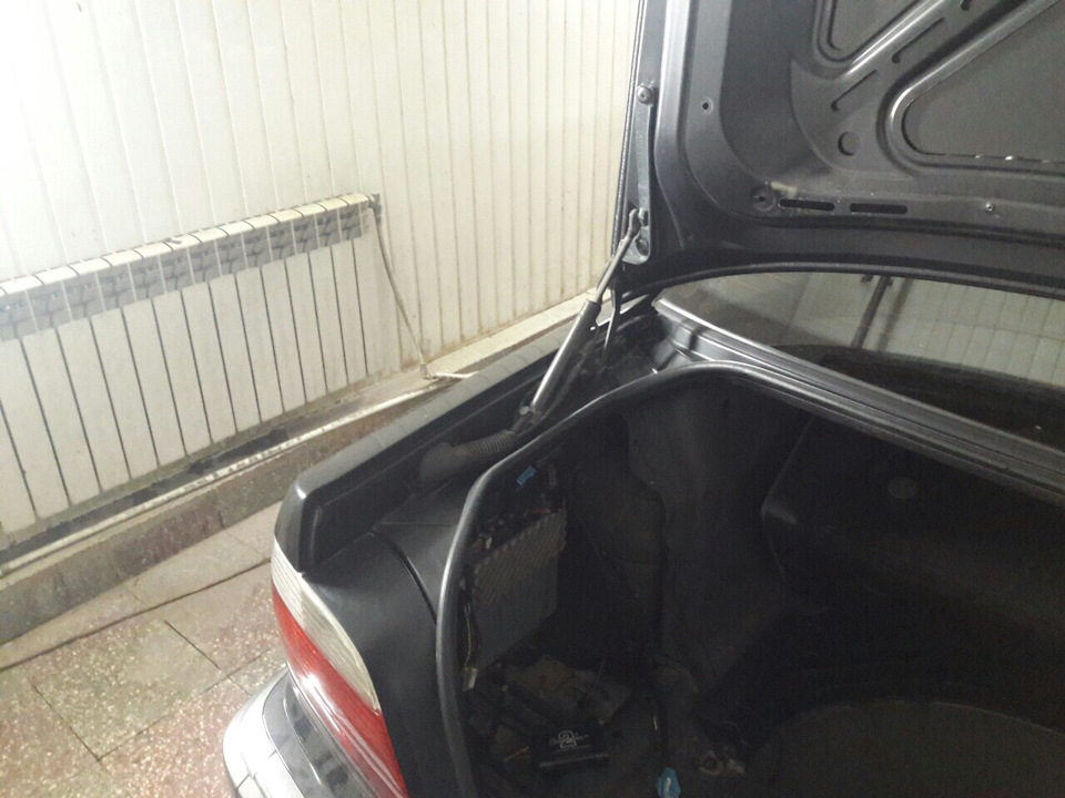 Гідрогагажник на BMW E38 2